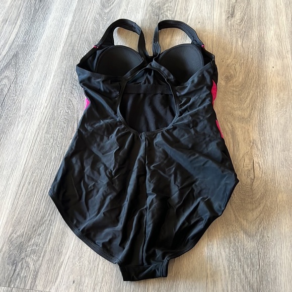 🏁 Roots one piece bathing suit size 6 - Picture 6 of 11